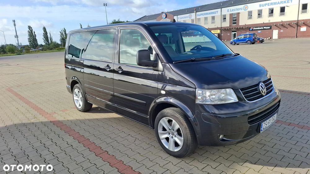 Volkswagen Multivan - 2