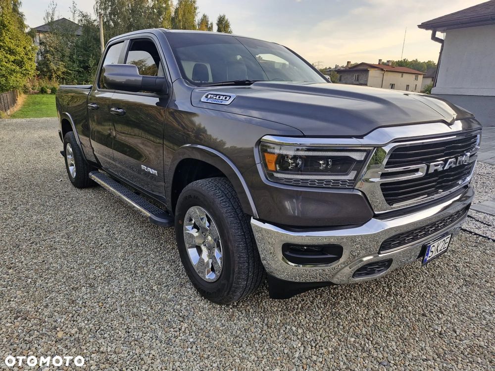 RAM 1500 ver-5-7-quad-cab-laramie - 3