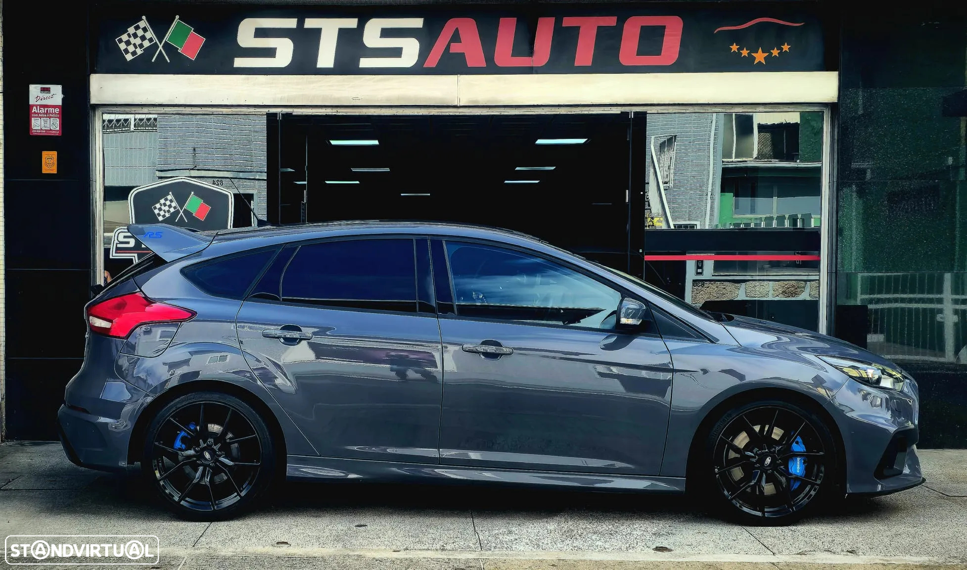 Ford Focus 2.3 EcoBoost RS - 12