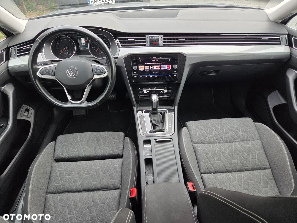 Volkswagen Passat - 15