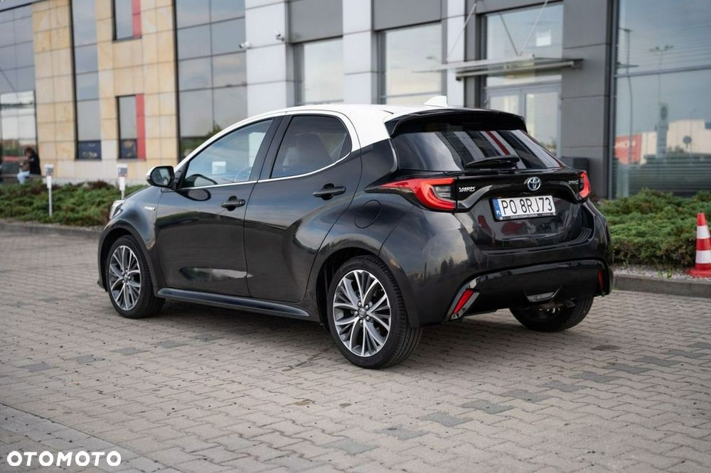 Toyota Yaris Hybrid 1.5 Selection Elegant - 11