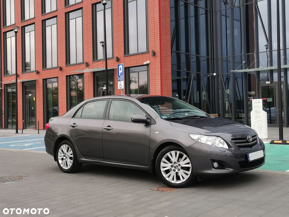 Toyota Corolla 1.6 Luna - 2