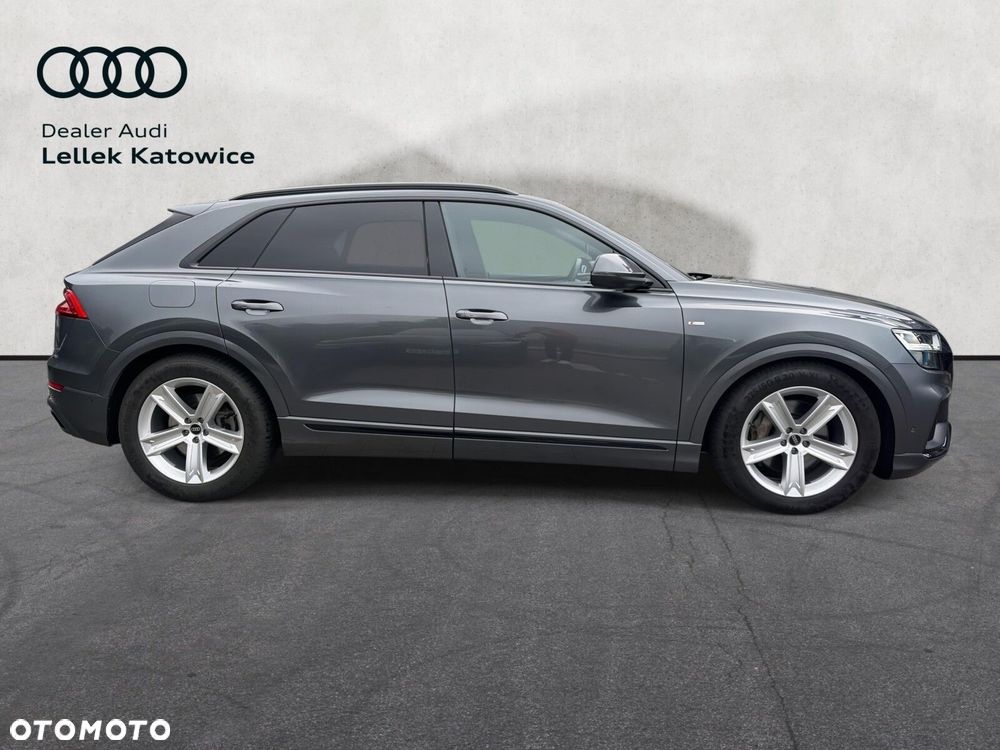 Audi Q8 2023 photo 2