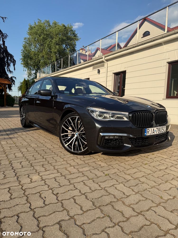 BMW Seria 7 750i xDrive - 9