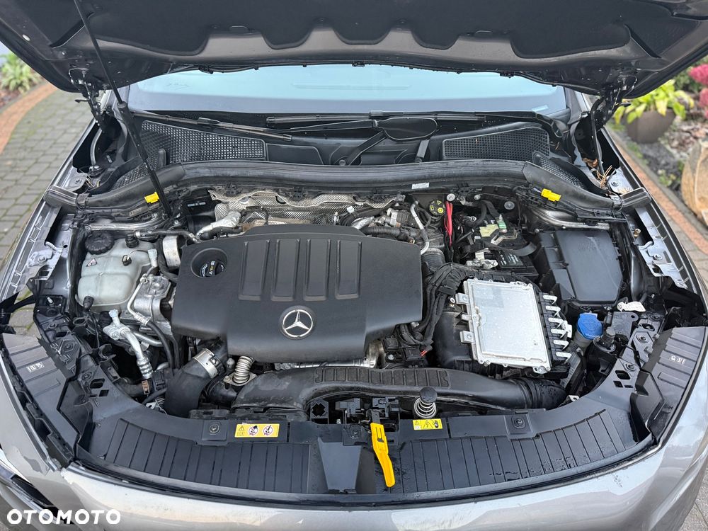 Mercedes-Benz GLA - 21