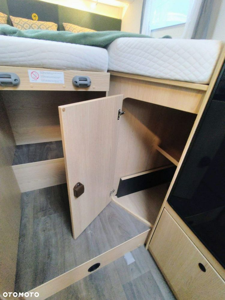 Sunlight T 67 - 5 osobowy, z przejściem po opuszczeniu łóżka - 17