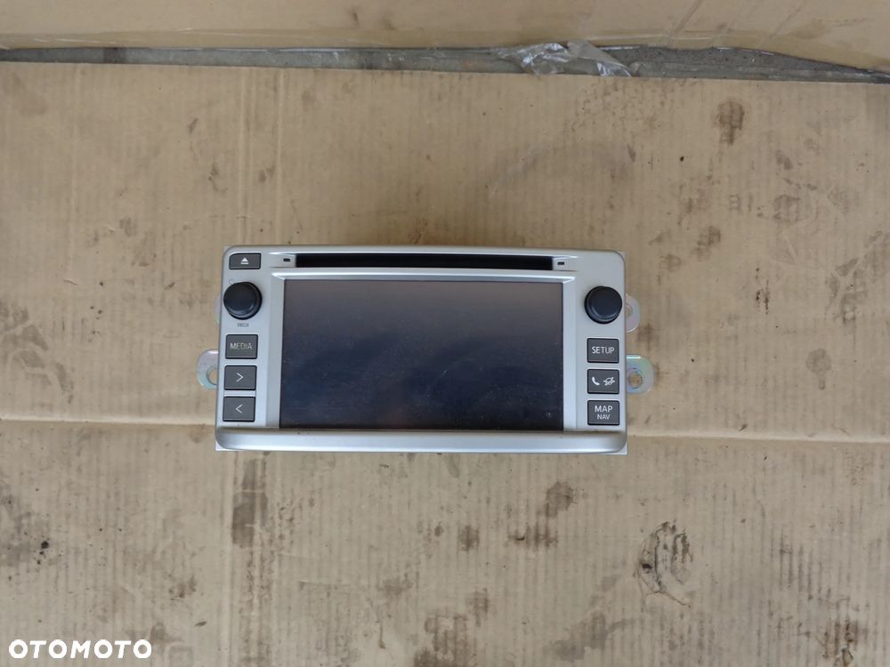 TOYOTA VERSO 09-13 RADIO z nawigacja - 1