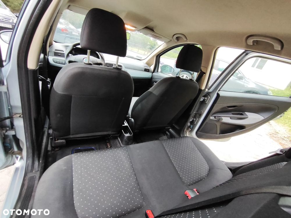 Fiat Grande Punto 1.2 8V Active - 6