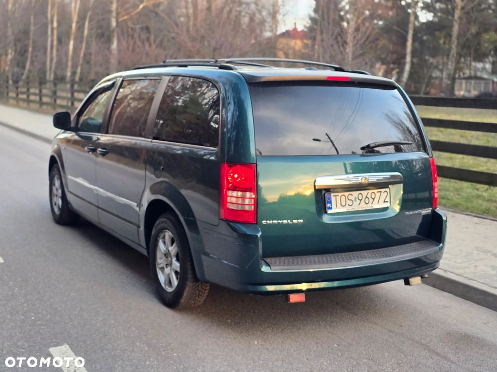 Chrysler Grand Voyager - 15