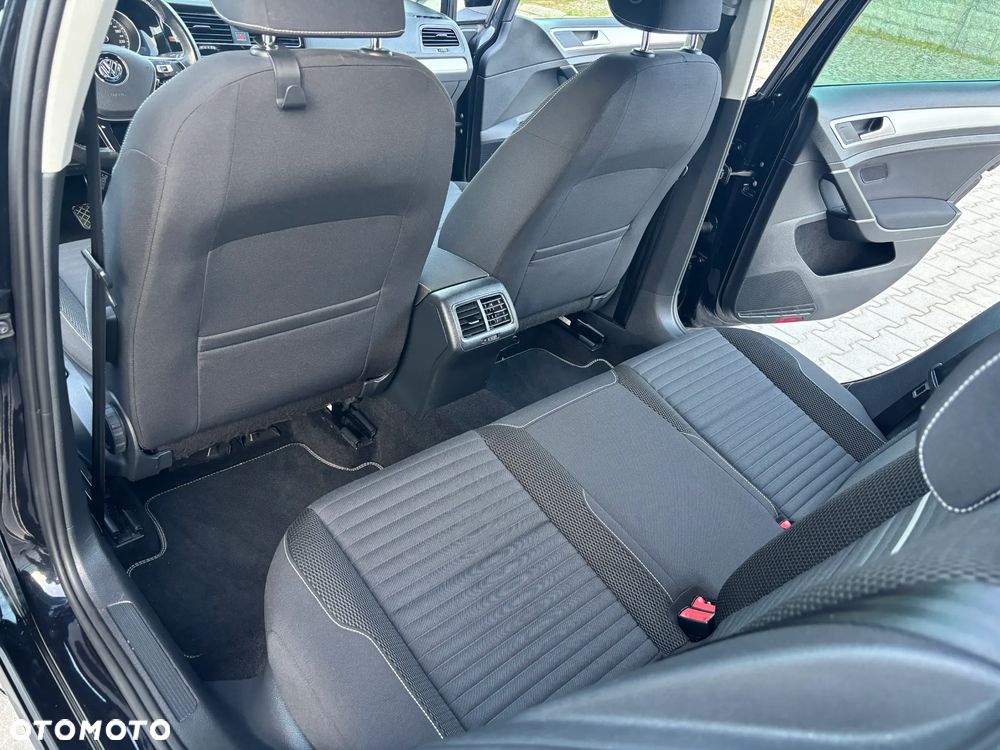 Volkswagen Golf 1.2 TSI BlueMotion Technology Cup - 28