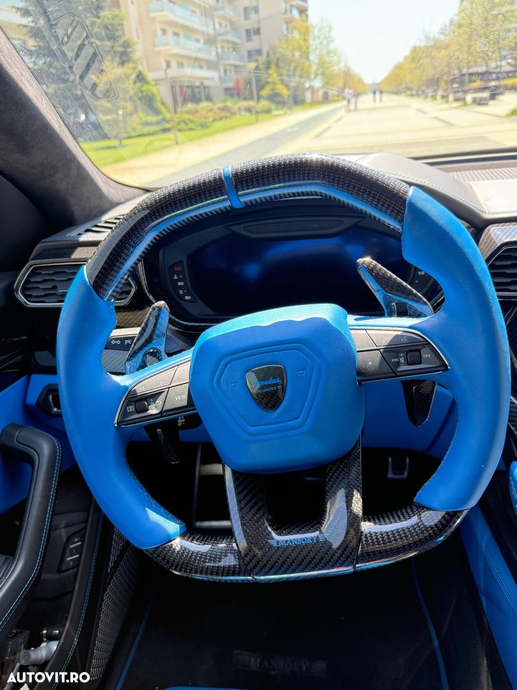 Lamborghini URUS - 22