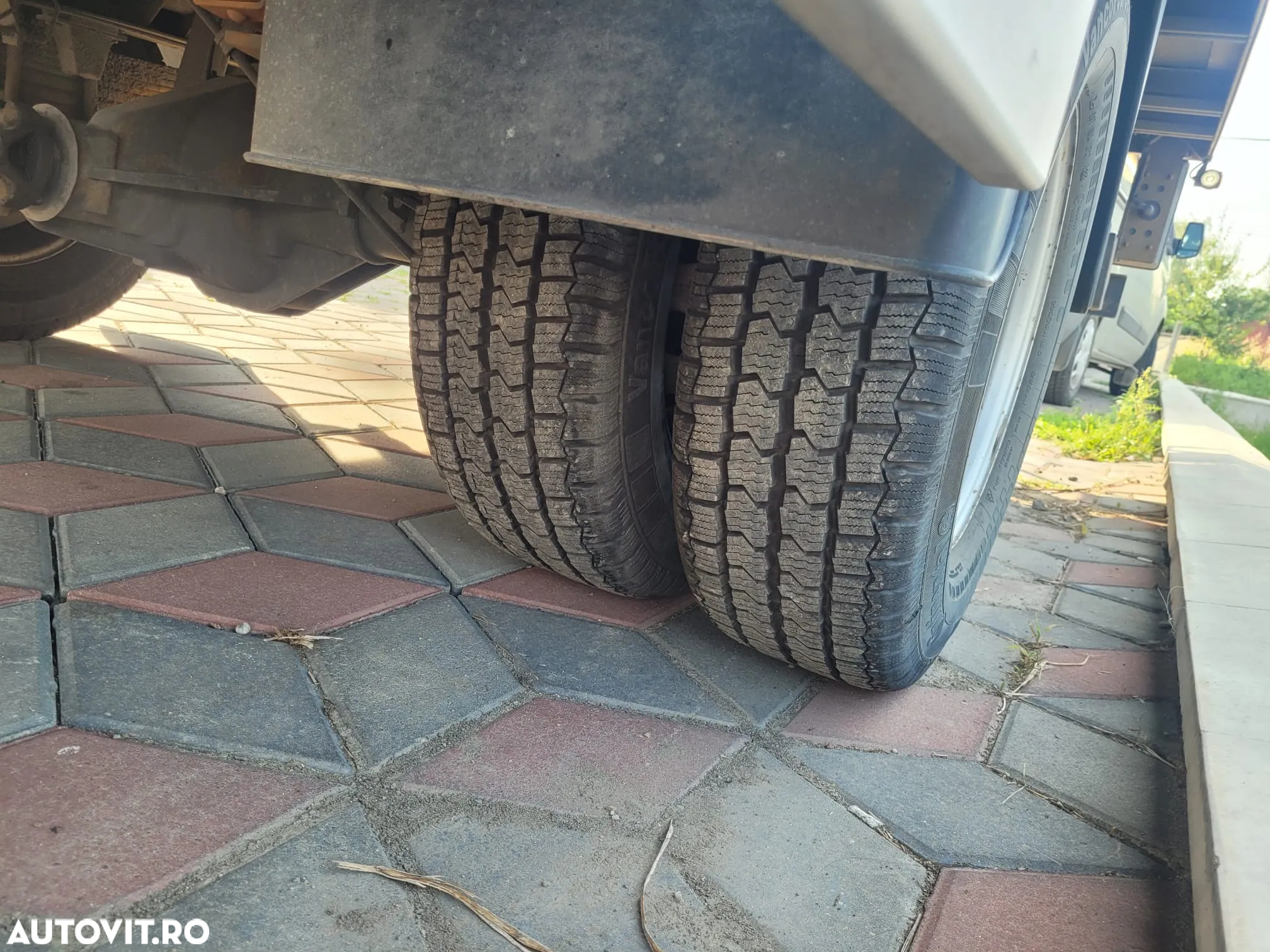 Iveco DAILY 72-180  cu box si lift , 7.2 to, import , posibilitate leasing - 18