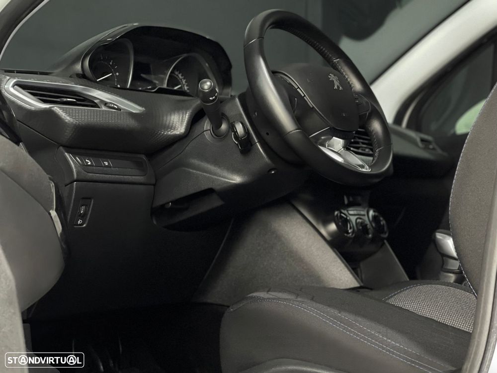 Peugeot 2008 1.2 PureTech Style - 2