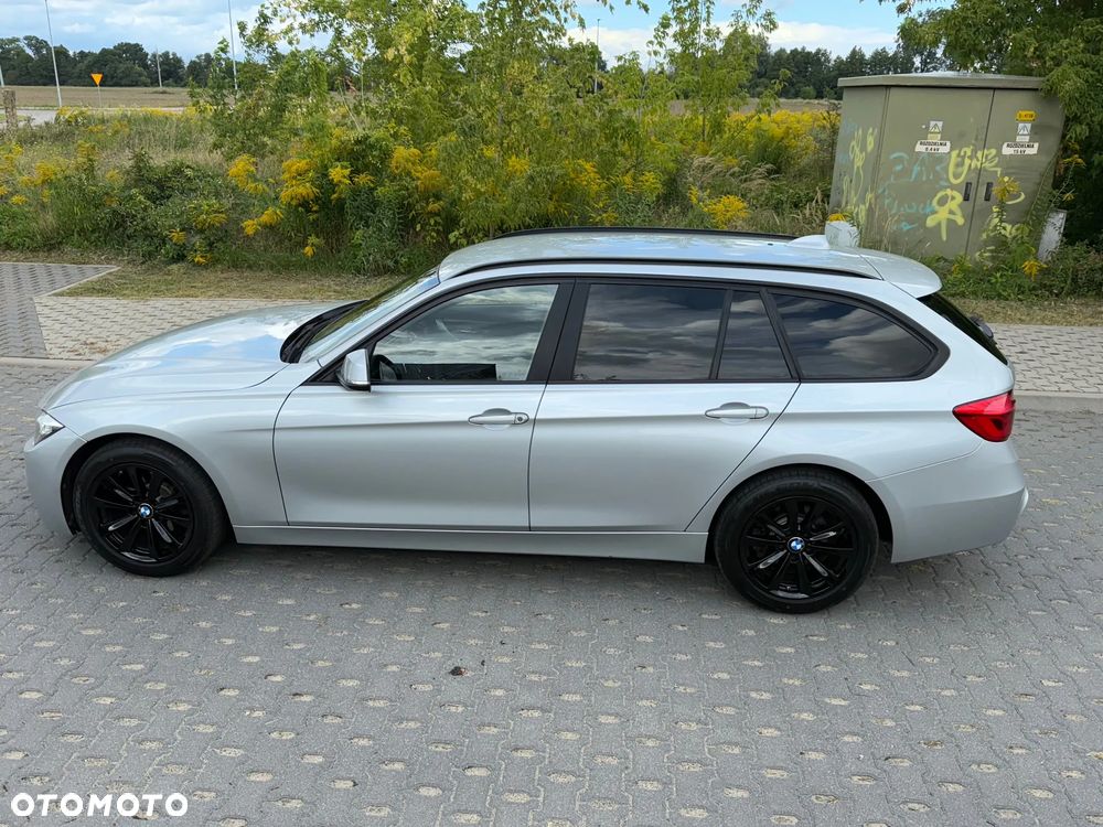 BMW Seria 3 318d M Sport - 13