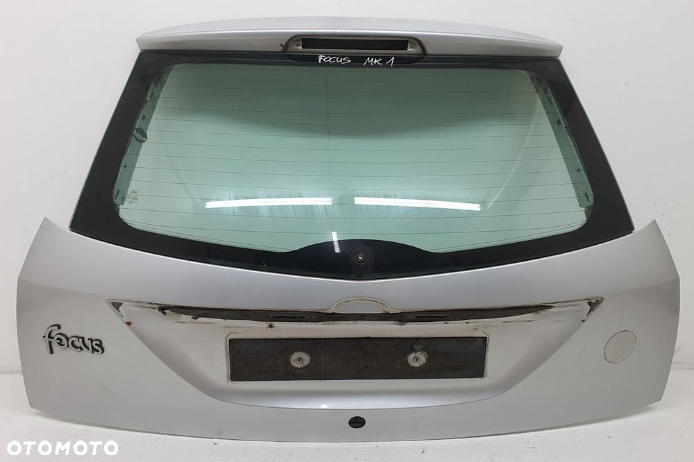 KLAPA BAGAŻNIKA TYLNA TYŁ MOONDUST SILVER FORD FOCUS MK1 HATCHBACK 5D - 1
