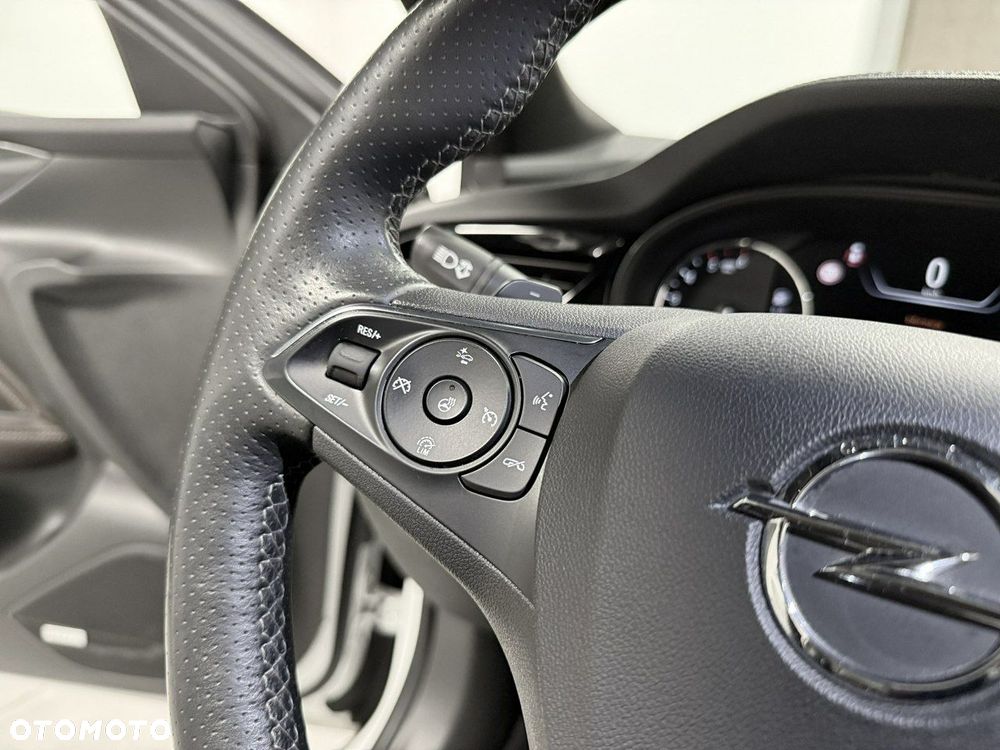 Opel Insignia - 25