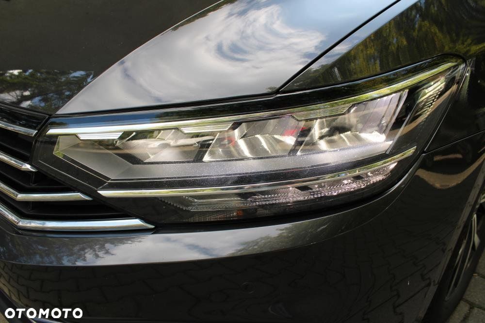Volkswagen Passat - 30