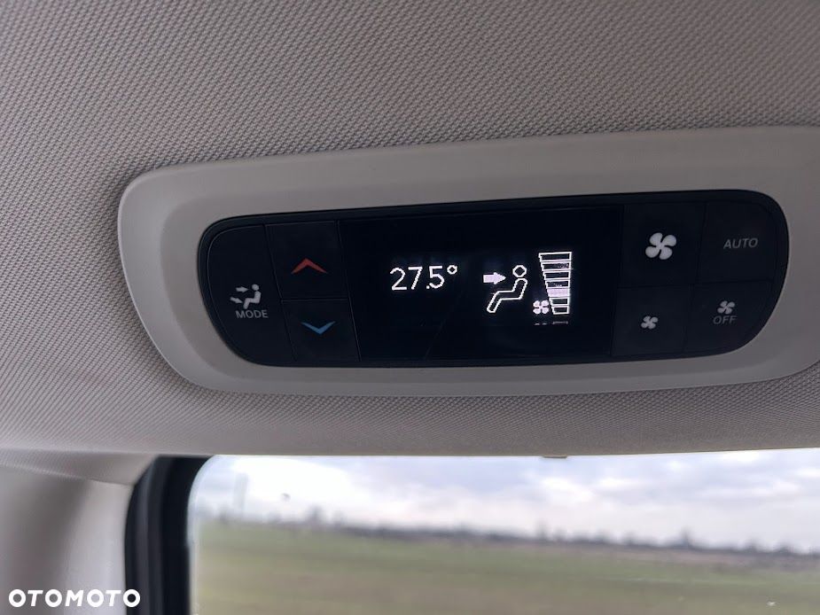 Chrysler Pacifica - 30