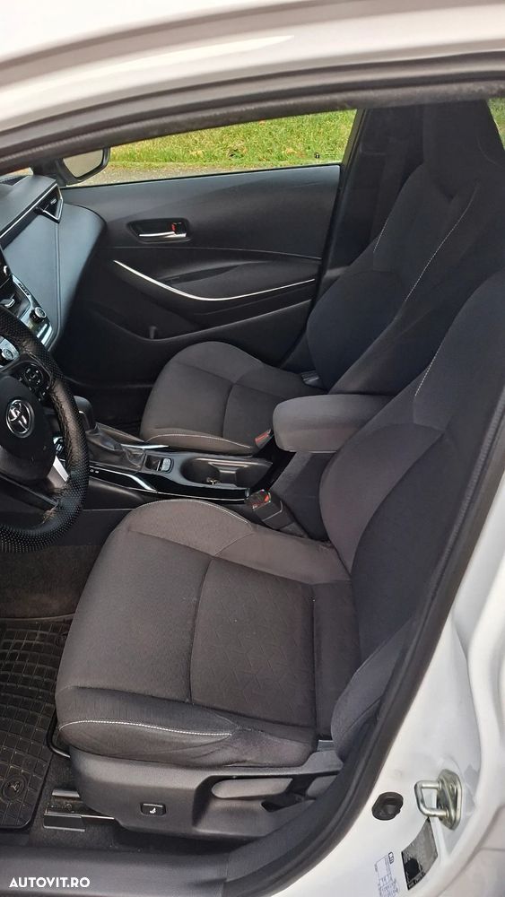 Toyota Corolla 1.8 HSD Dynamic - 13