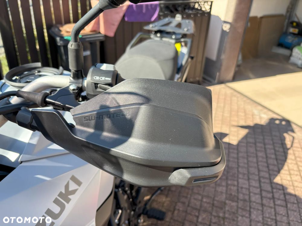 Suzuki V-STROM - 7