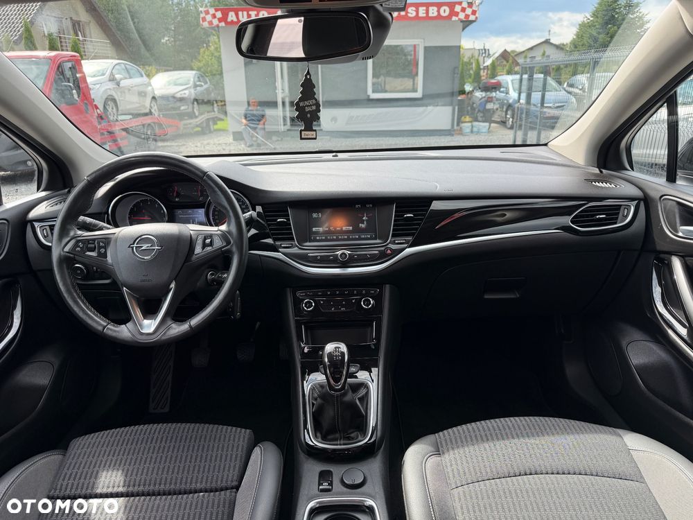 Opel Astra 1.2 Turbo Business Edition - 25