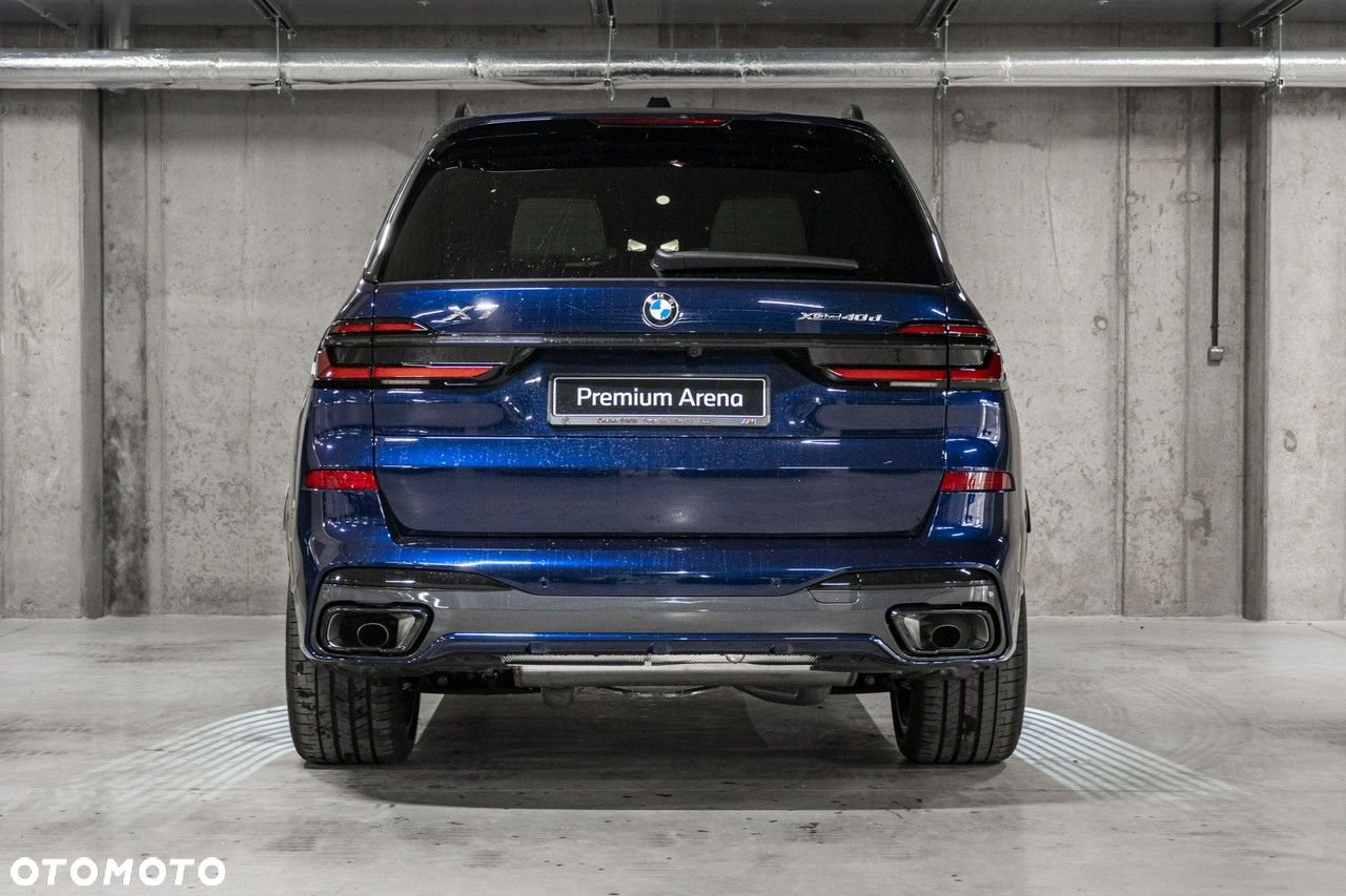 BMW X7 - 7