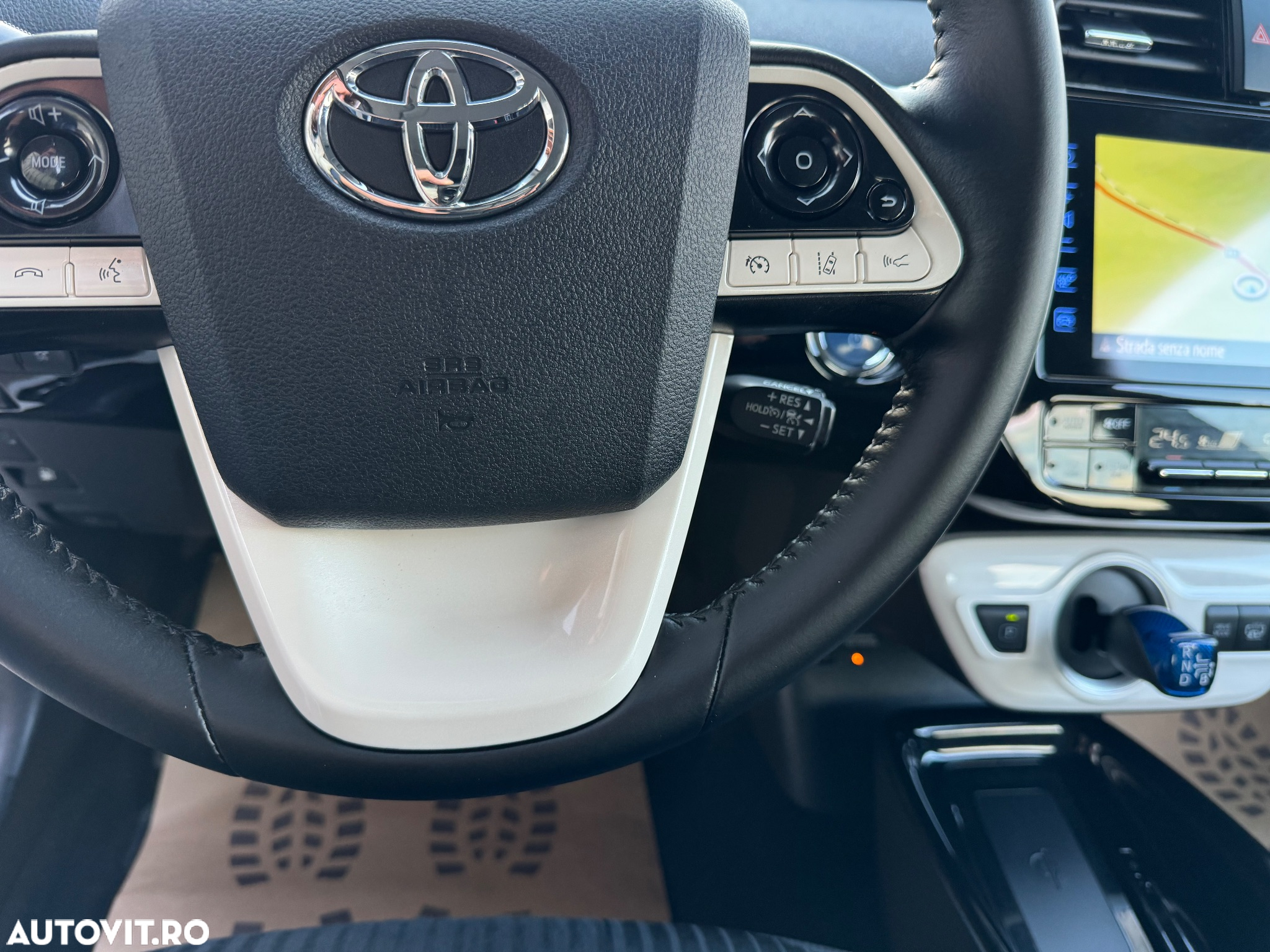 Toyota Prius Plug-in Hybrid Solar - 20