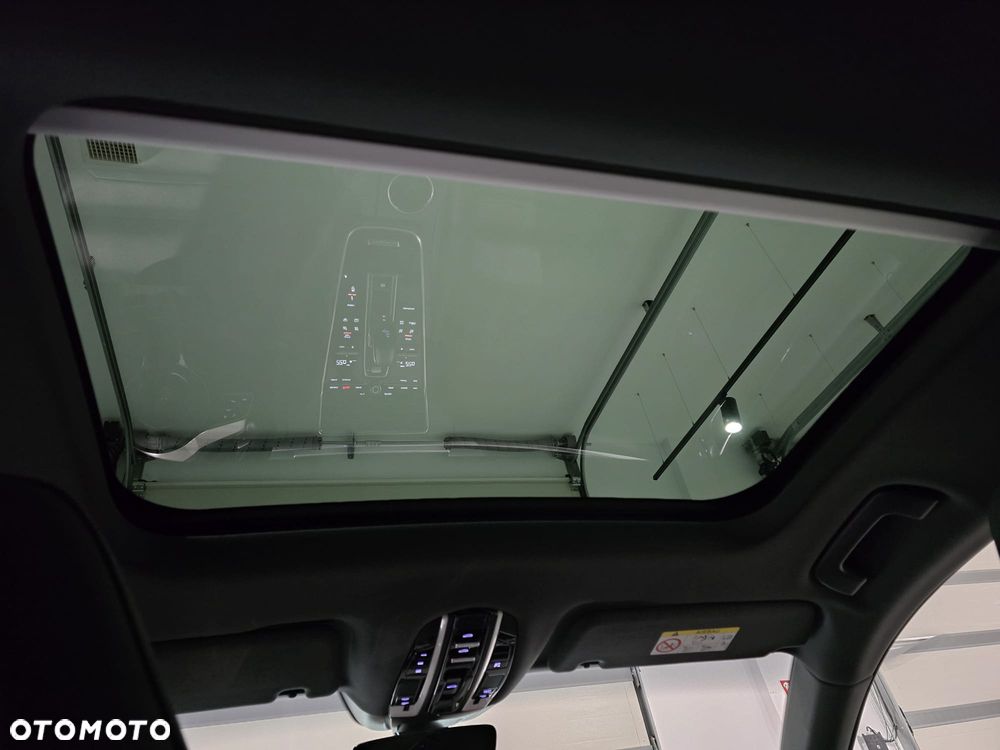 Porsche Panamera - 21