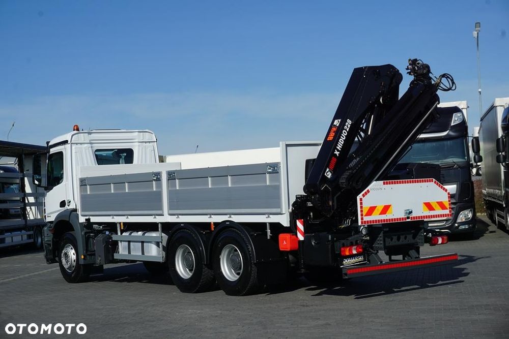 Mercedes-Benz AROCS / 2643 / 6 X 4 / SKRZYNIOWY + HDS / HIAB 228 E – 4 / WYS. 13 M - 26