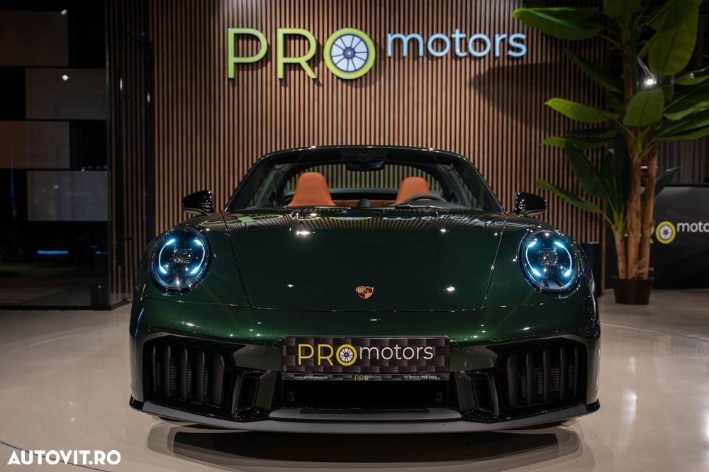 Porsche 911 Targa 4 GTS PDK - 3