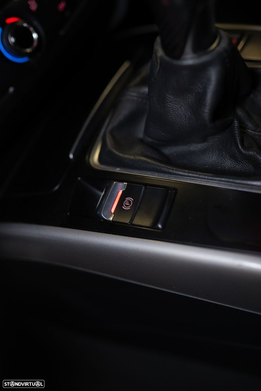 Audi A4 2.0 TDI exclusive - 25