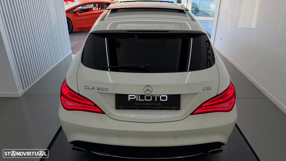 Mercedes-Benz CLA 200 d Shooting Brake AMG Line - 10