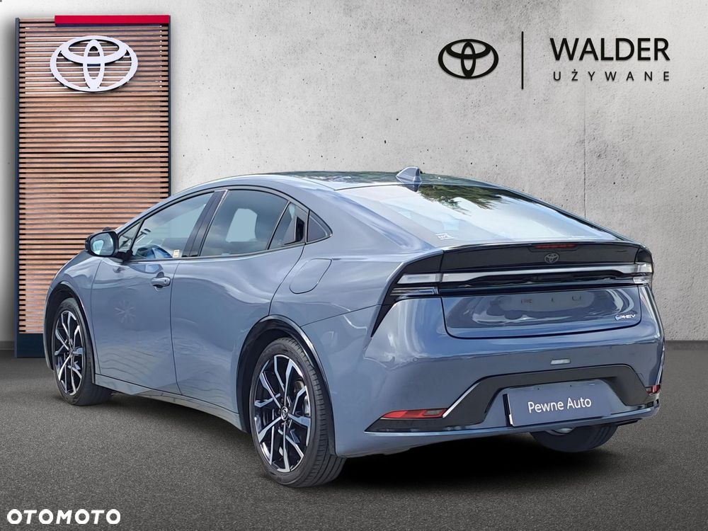 Toyota Prius - 3
