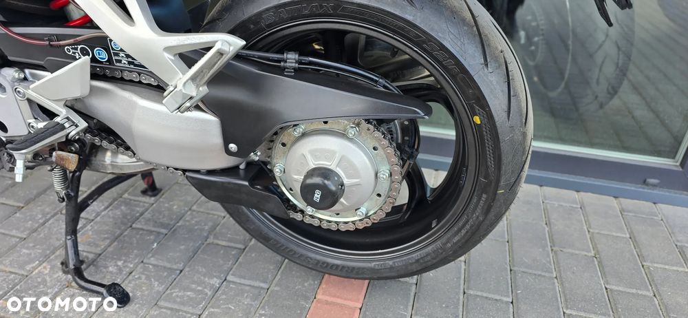 Honda VFR - 37