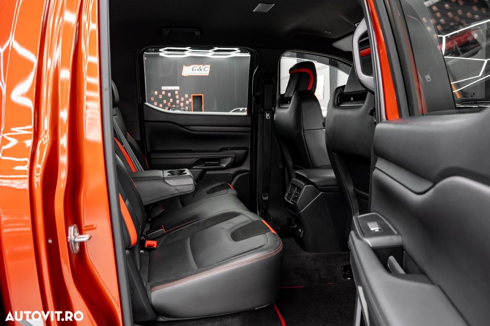 Ford Raptor - 16