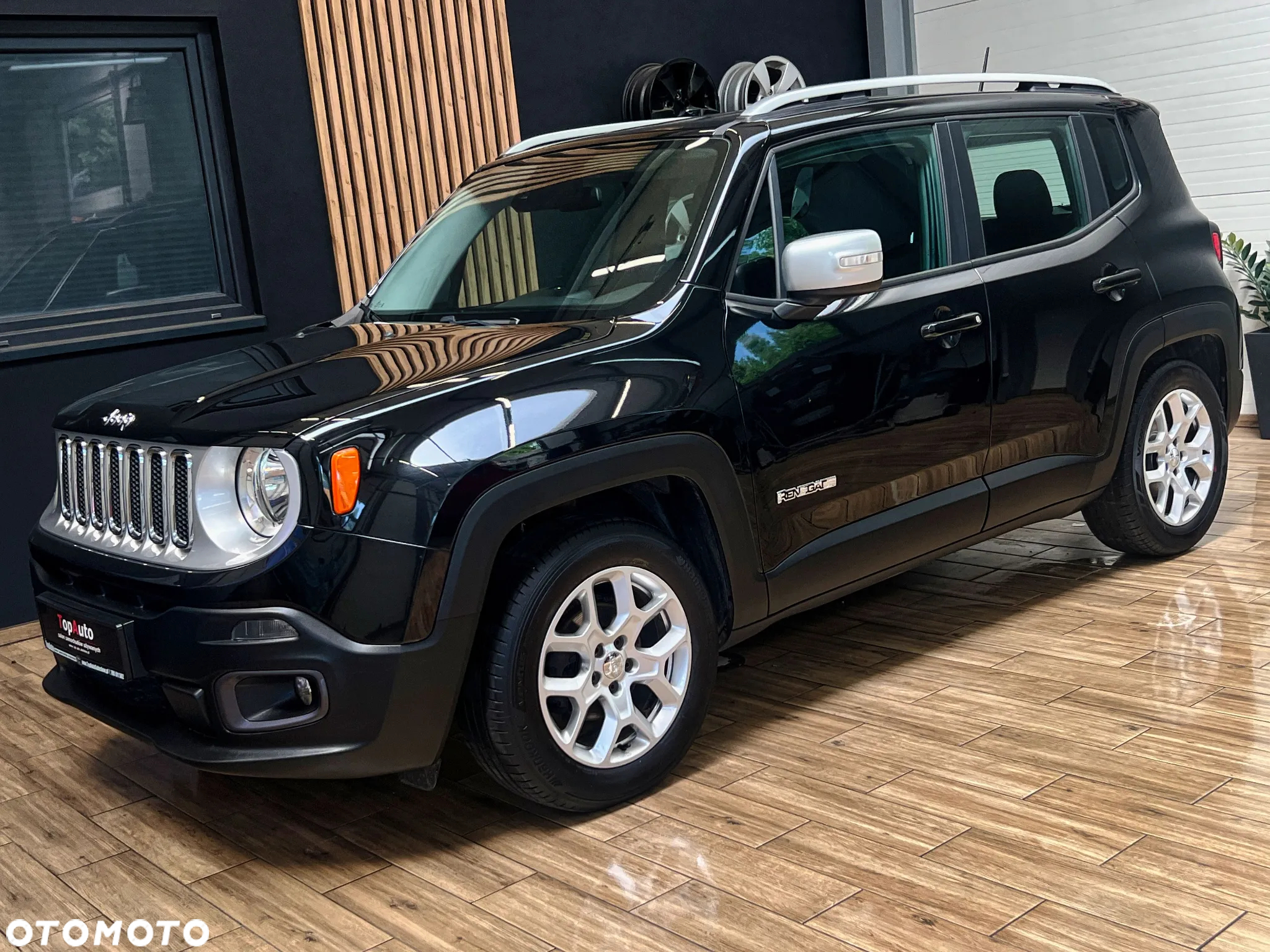 Jeep Renegade - 12