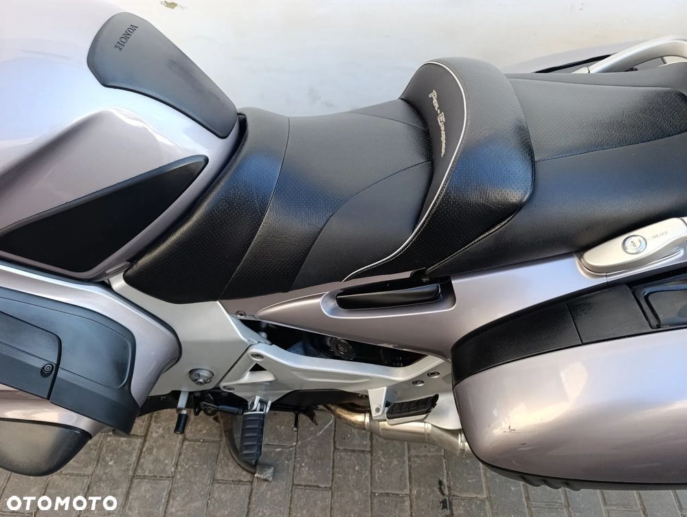 Honda ST - 18