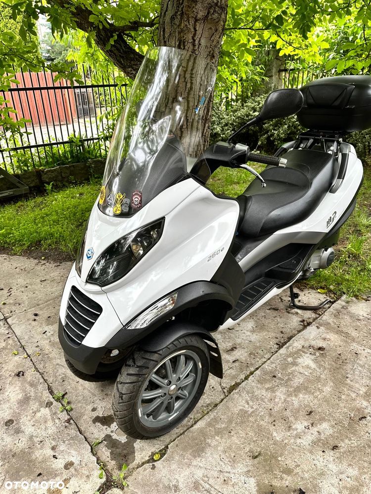 Piaggio MP-3 - 1