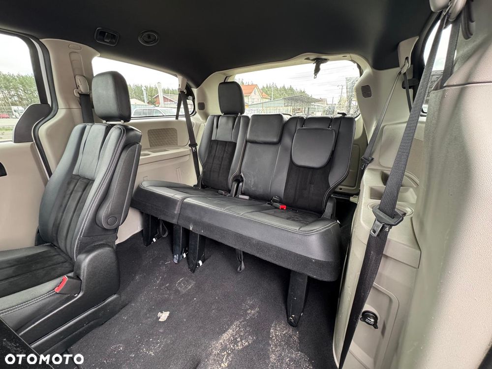 Dodge Grand Caravan 3.6 R/T - 26