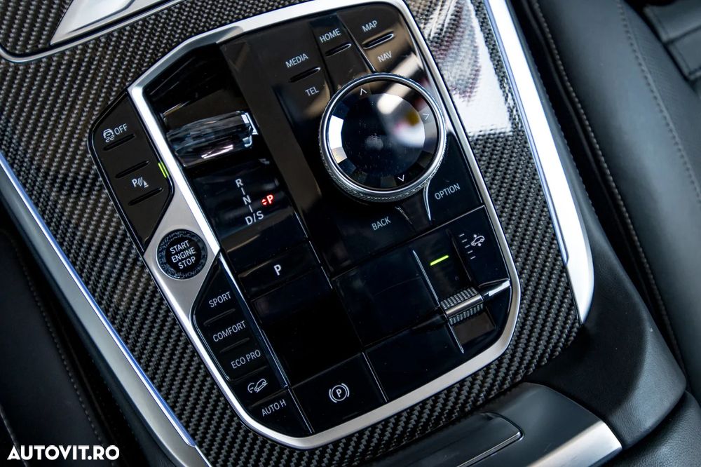 BMW X7 M60i xDrive AT MHEV - 26