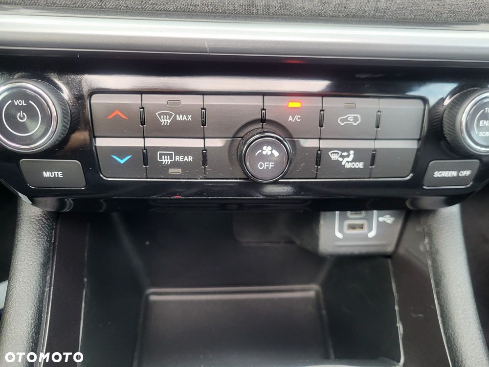 Jeep Compass - 37