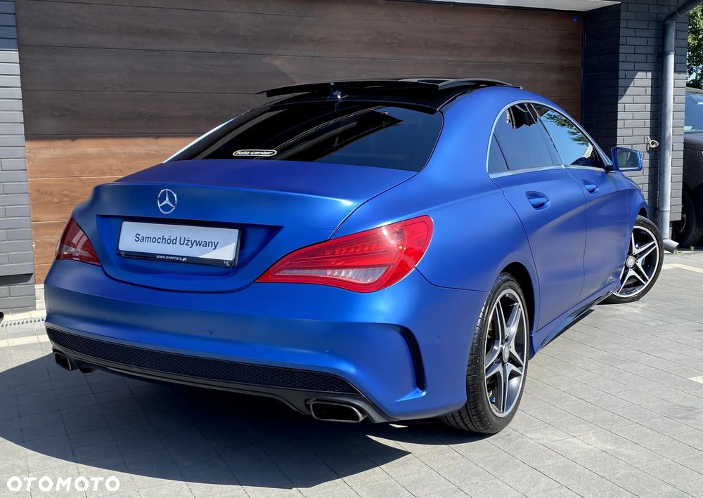 Mercedes-Benz CLA 200 7G-DCT AMG Line - 10