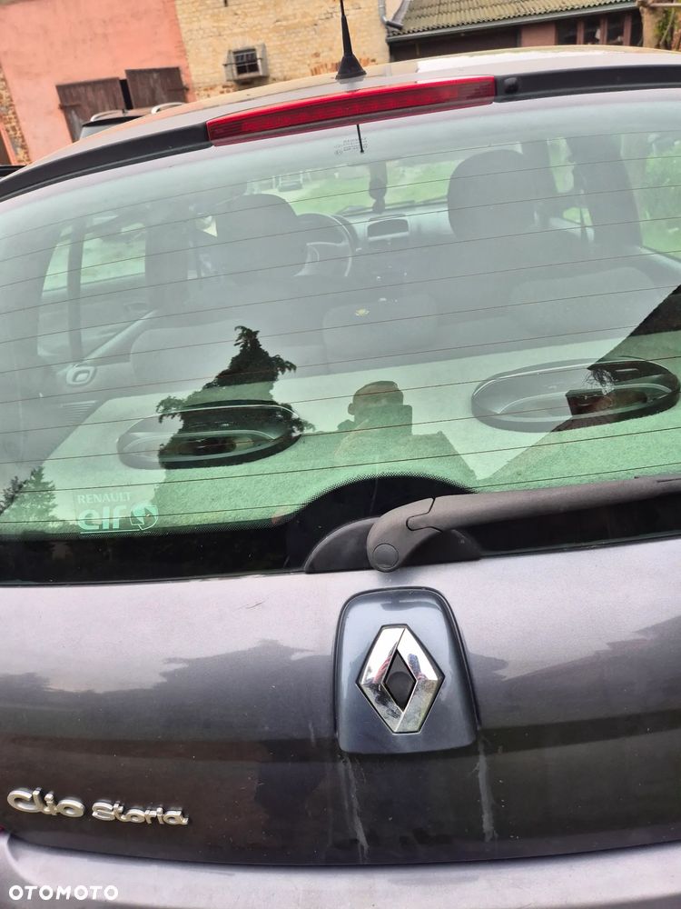 Renault Clio 1.2 16V Alize - 2