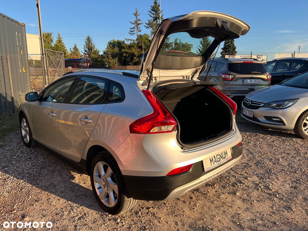 Volvo V40 Cross Country D2 Momentum - 36