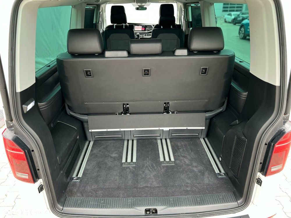 Volkswagen Multivan - 18