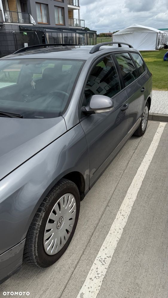 Volkswagen Passat 1.9 TDI Comfortline - 5
