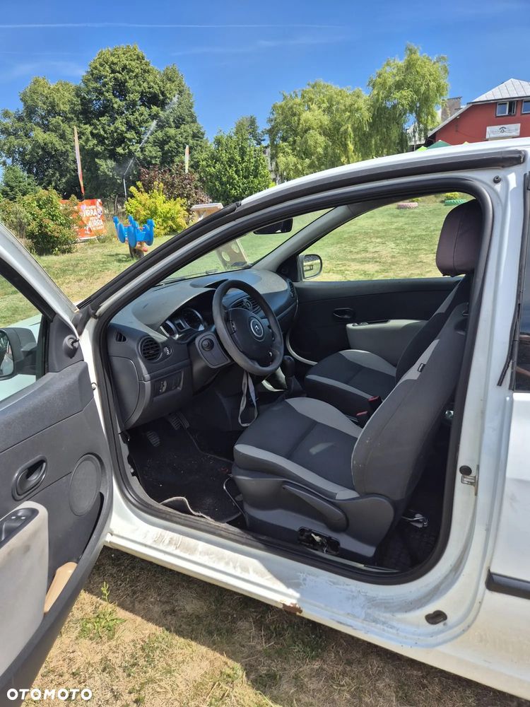 Renault Clio 1.5 dCi Authentique - 7