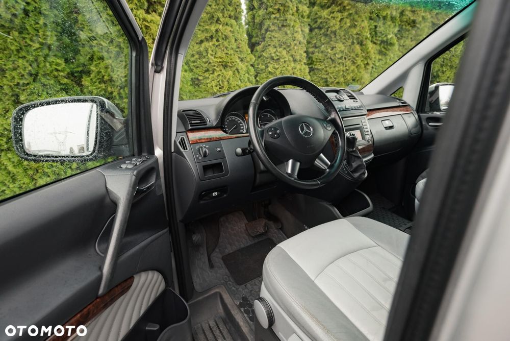Mercedes-Benz Viano - 9