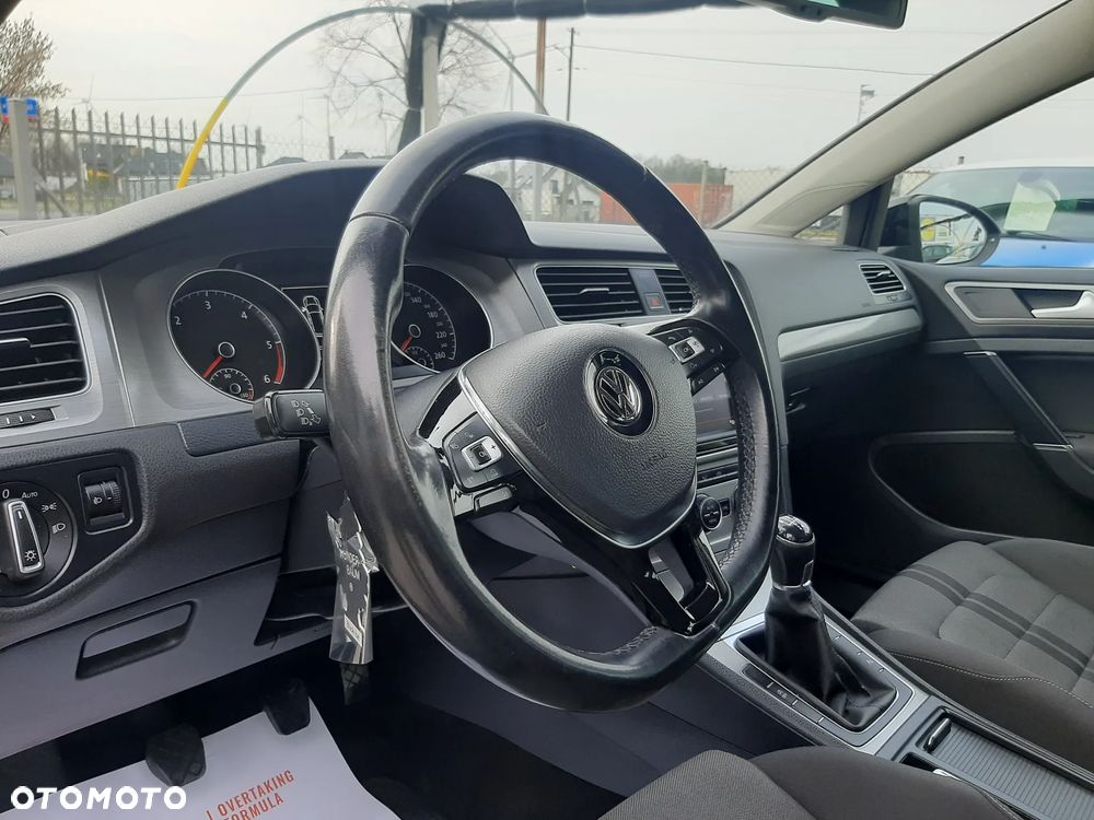 Volkswagen Golf 1.6 TDI BlueMotion Comfortline - 25