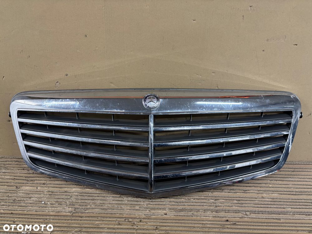 Mercedes E Klasa 212 Atrapa,Grill A212 880 02 83 - 1